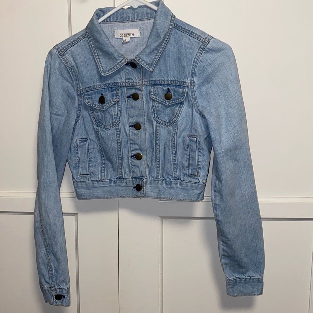 Forever 21 Denim Small Petite Crop Jean Washout Button Up Tab Jacket